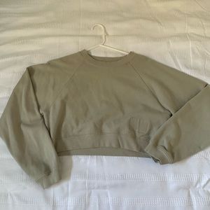 Daily Drills reversible cropped crew